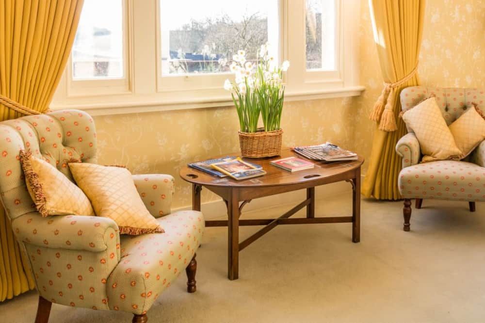 Aylworth Manor - Moreton-in-Marsh - Living room
