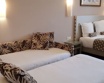 Hotel Du Pont Vieux - קרקסון - חדר שינה