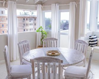 Serenity Penthouse Watamu - Watamu - Comedor