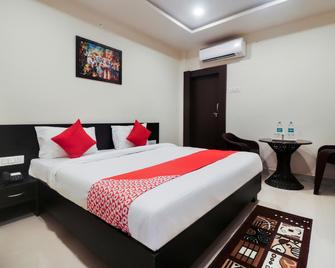 Hotel O Captain Inn - Rewa - Bedroom