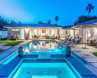 Casa Zen by Acme House Company - بالم سبرينغس - حوض السباحة