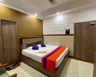 Vinayak Guest House - Kolkata - Bedroom