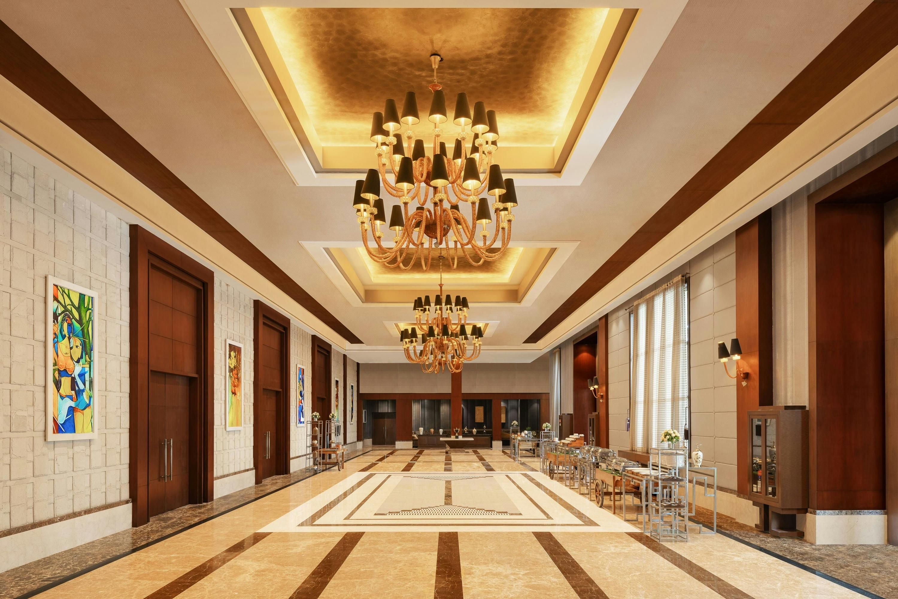 Sheraton Grand Palace Indore - אינדור - לובי