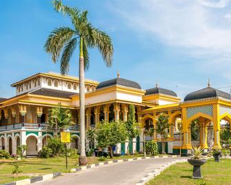 Antares Hotel - Medan - Building