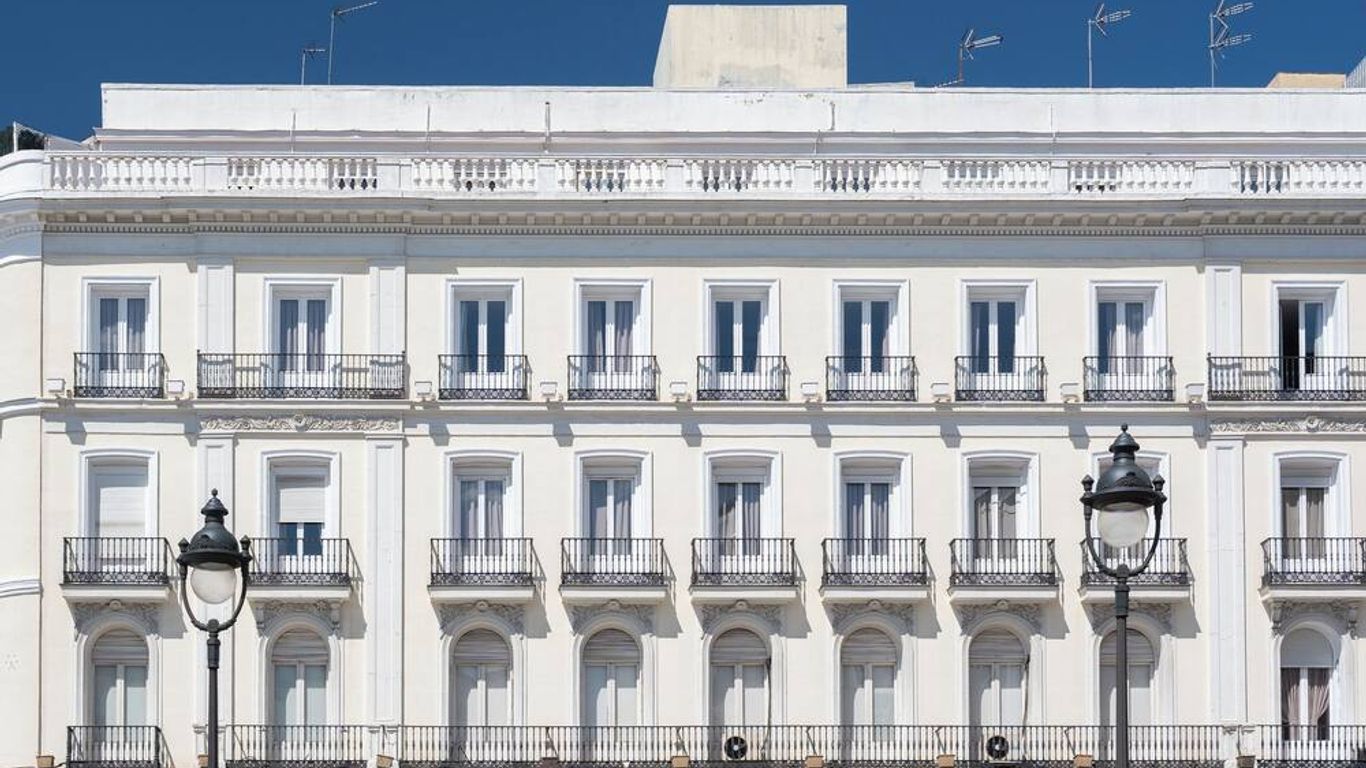 Luthia Puerta Del Sol