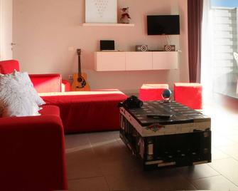 B&B Anacleto - Bassacutena - Living room