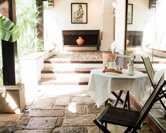 كاكاو بوتيك هوتل - أنتيغوا غواتيمالا - شرفة مرصوفة