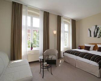 Hotel Stadt Beelitz - Beelitz - Schlafzimmer