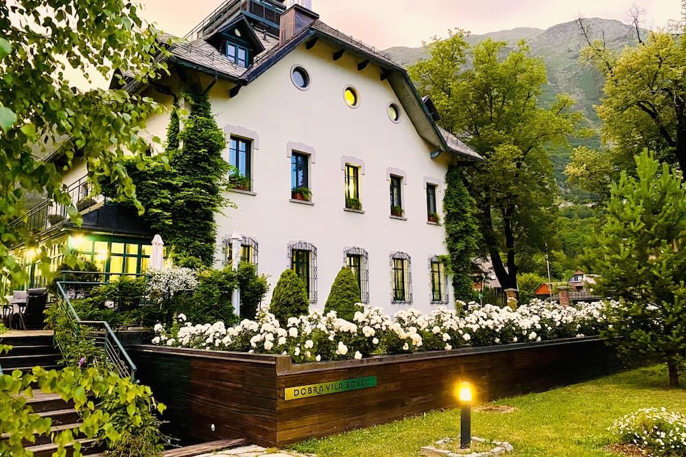 Boutique Hotel Dobra Vila Bovec - Bovec - Gebäude
