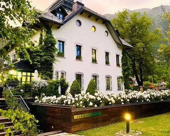 Boutique Hotel Dobra Vila Bovec - Bovec - Gebäude
