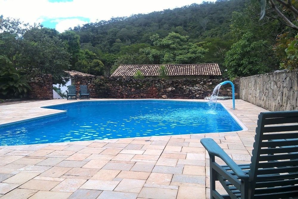 بوسادا دو إبيه - غوياس - حوض السباحة