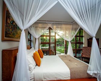 Aryaswara Villa Ubud - Ubud - Sypialnia