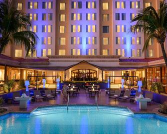 Intercontinental Hotels Managua At Metrocentro Mall - Managua - Piscina