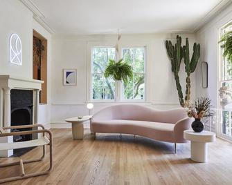 Dreamers By Dw - Wilmington - Living room