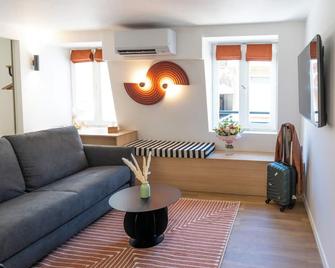 Hôtel De L'Ill - Strasbourg - Living room