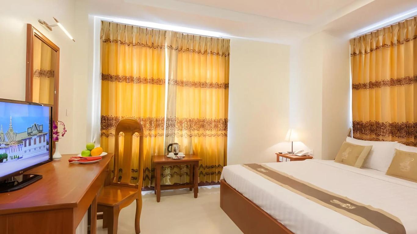 โรงแรมคิริรอม คริสตัล