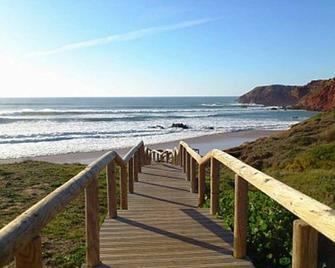 Casa Rustica, Apartment With Balcony - Bordeira - Playa
