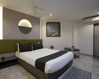 Deluxe Ghodbunder Rd Sanwith Residency - Utan - Outdoor view