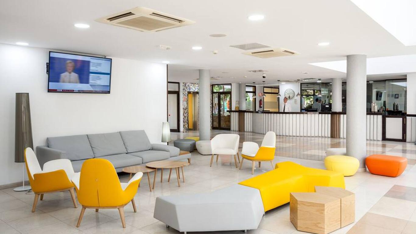 Hotel Chatur Costa Caleta