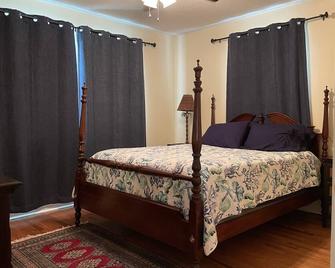 House, 2 Bedrooms, 1 Bath, (Sleeps 5) - Palacios - Bedroom