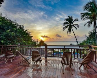 Kena Beach Hotel - Матемве - Балкон