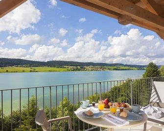 Hotel Spa Les Rives Sauvages - Malbuisson - Balcón