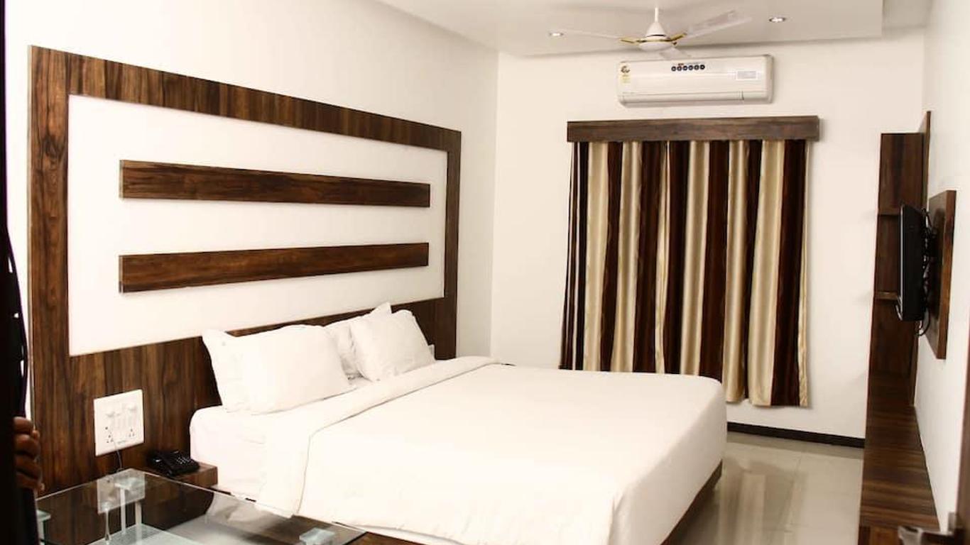 OYO 4316 Hotel Sai Empire