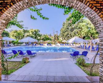 Amalia Hotel - Dassia - Pool