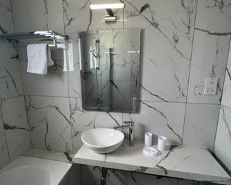 Kefalonitis Hotel Apartments - Paphos - Bad