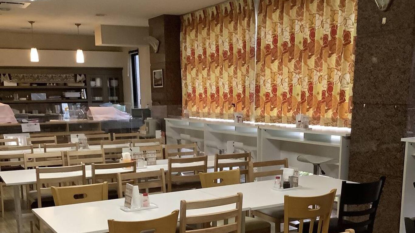 中村皇冠山飯店