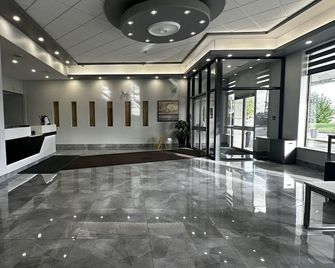 ترافيلودج باي ويندام ريجينا - ريجينا - ردهة