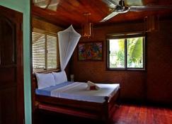 La Salangane Caalan Beach Villa - El Nido - Bedroom