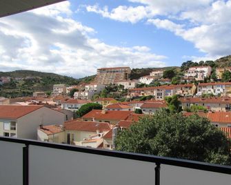 Two Terraces Between Sea and Mountain. T2 54m2 air conditioned with Wifi - Port-Vendres - Balcon
