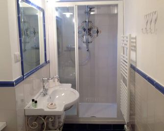 B&B Michelangeli - Private parking - Orvieto - Bathroom