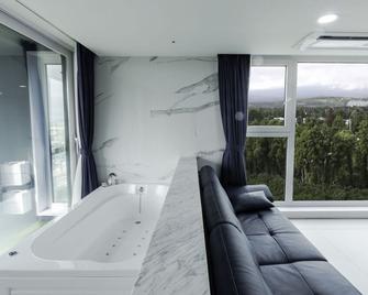 Gladsheim Hotel - Seogwipo