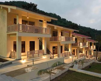 Kumbhalgarh Valley Resort By Redtullip Hotels - Kumbhalgarh - Edificio