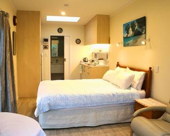 Cozy and Comfortable newly built Self-contained Cabin - Tauranga