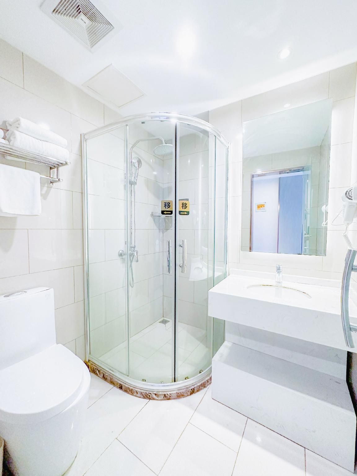 Borrman Hotel Tianjin Railway Station thumbnail 2