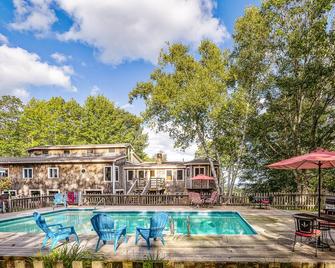 Pine Lodge Northport Maine family Reunions, Wedding,retreat acadia Bar Harbor - Northport - Piscina