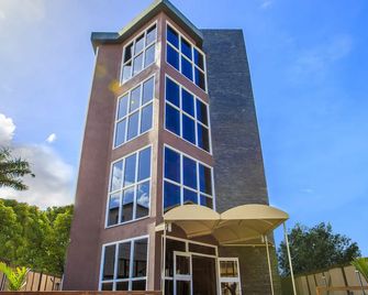 Q-Inn Boutique Hotel - Paramaribo - Gebouw