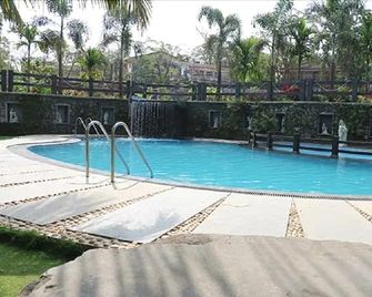 Mystica Resort - Lonavala - Pool