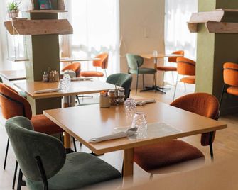 Logis Hôtel Come Inn - Puvatya - Restoran