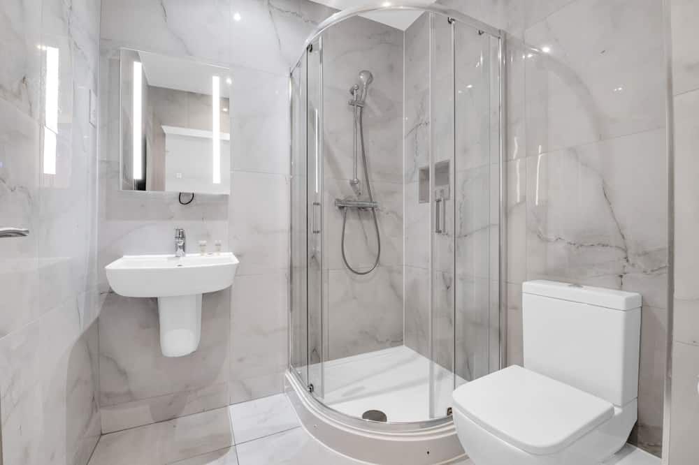 Signature Hotel London - Ilford - Bathroom