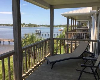 Seahorse Landing - Cedar Key - Balcony