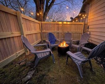Beautiful Home in Historic Downtown Norc - Norcross - Patio