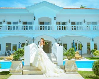 Casa Blanca by The Sea - Lapu-Lapu City
