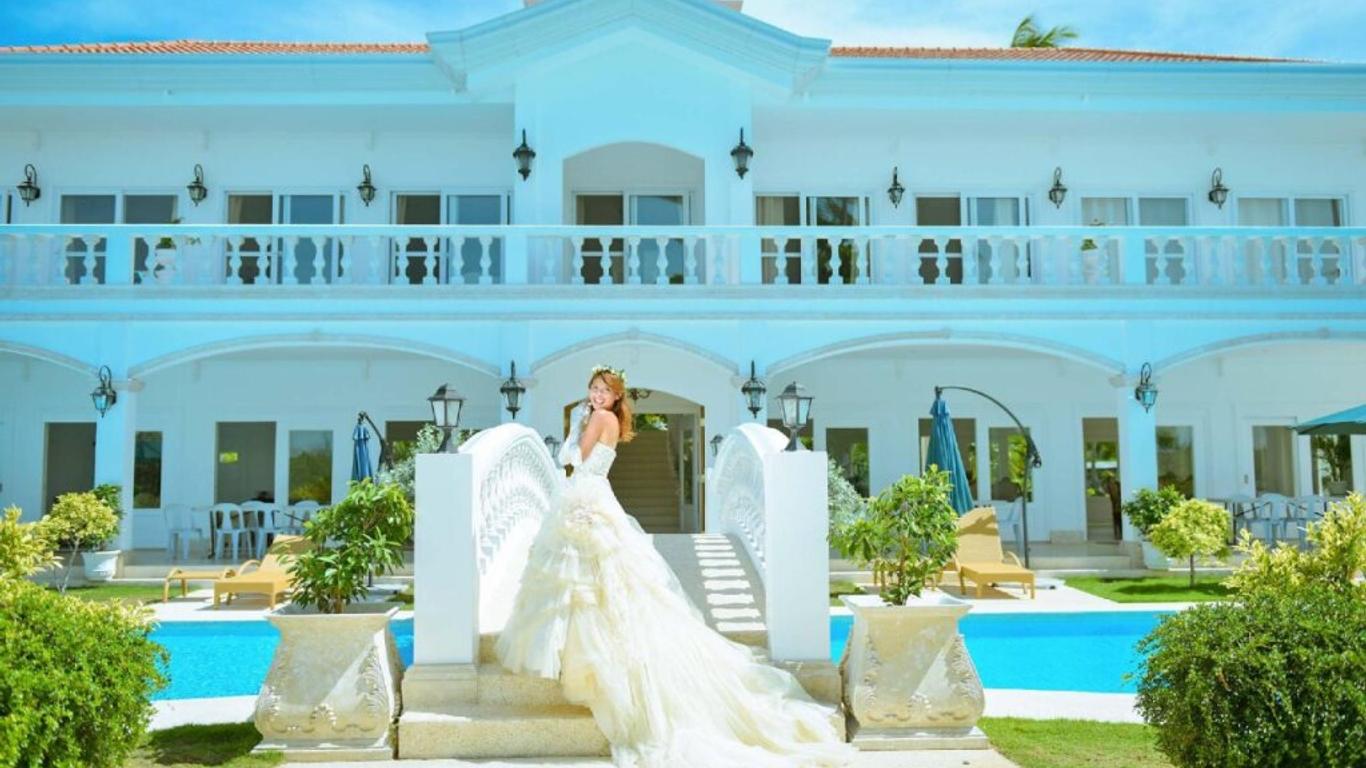 Casa Blanca by The Sea