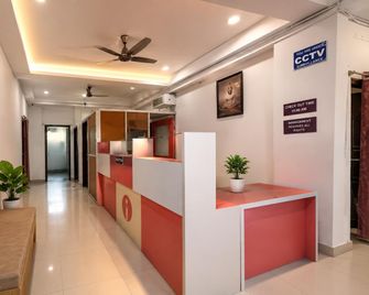 shanti ninas - Puri - Front desk