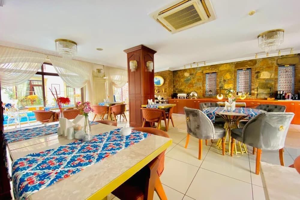 سان جون هوتل - بوتيك كلاس - سلجوق - مطعم