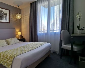 Brit Hotel Acacias - Arlés - Habitación